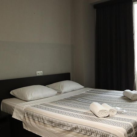 Erekle 8/10 Apartment Tbilisi Bagian luar foto