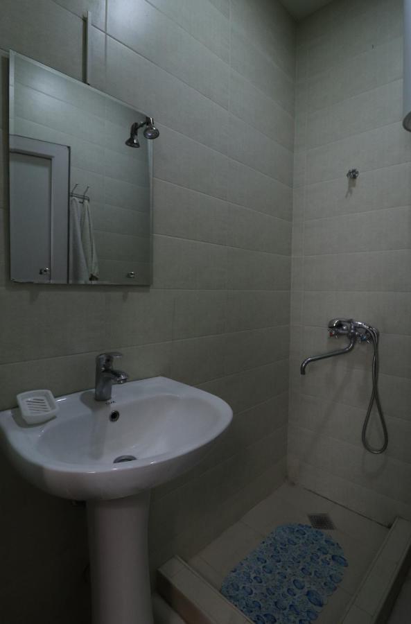 Erekle 8/10 Apartment Tbilisi Bagian luar foto