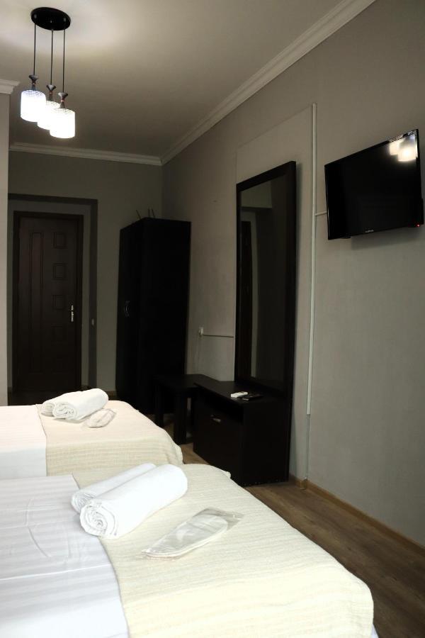 Erekle 8/10 Apartment Tbilisi Bagian luar foto