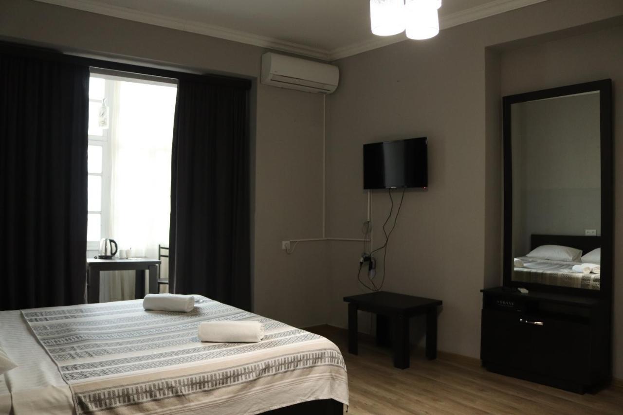 Erekle 8/10 Apartment Tbilisi Bagian luar foto